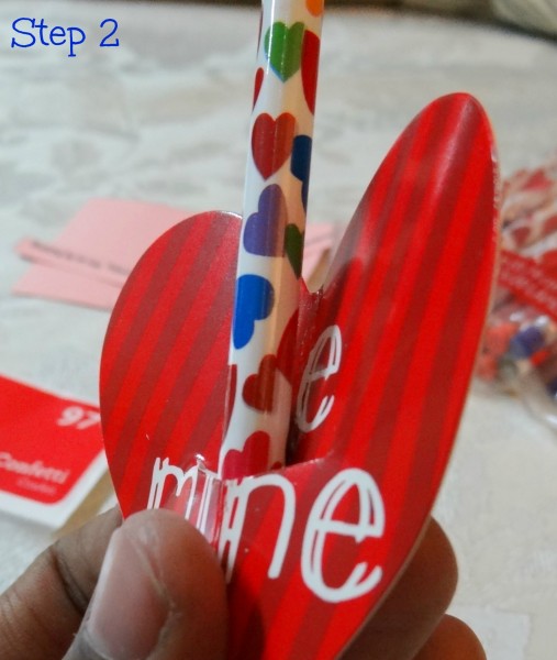 How to make inexpensive Valentine's Day Cards- Mommy Snippet's Tutorial (4)