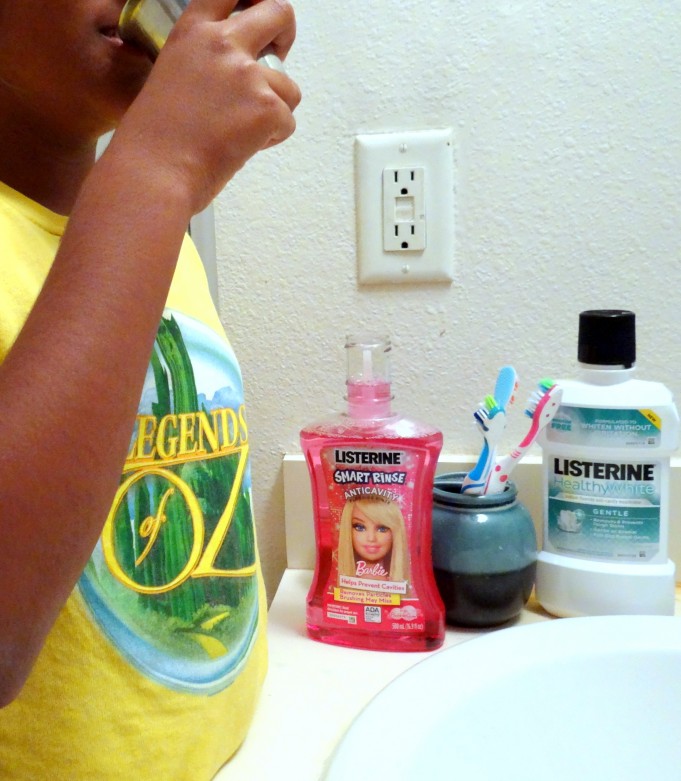 Mouthwash routine with Listerine