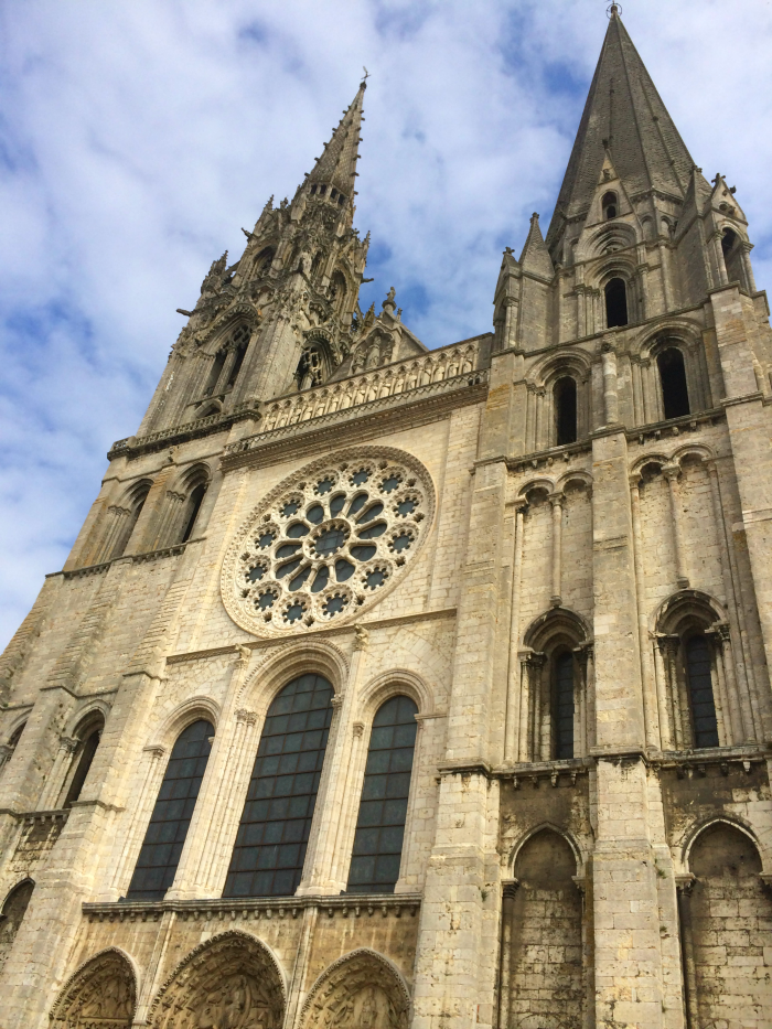 chartres-virgin-mary