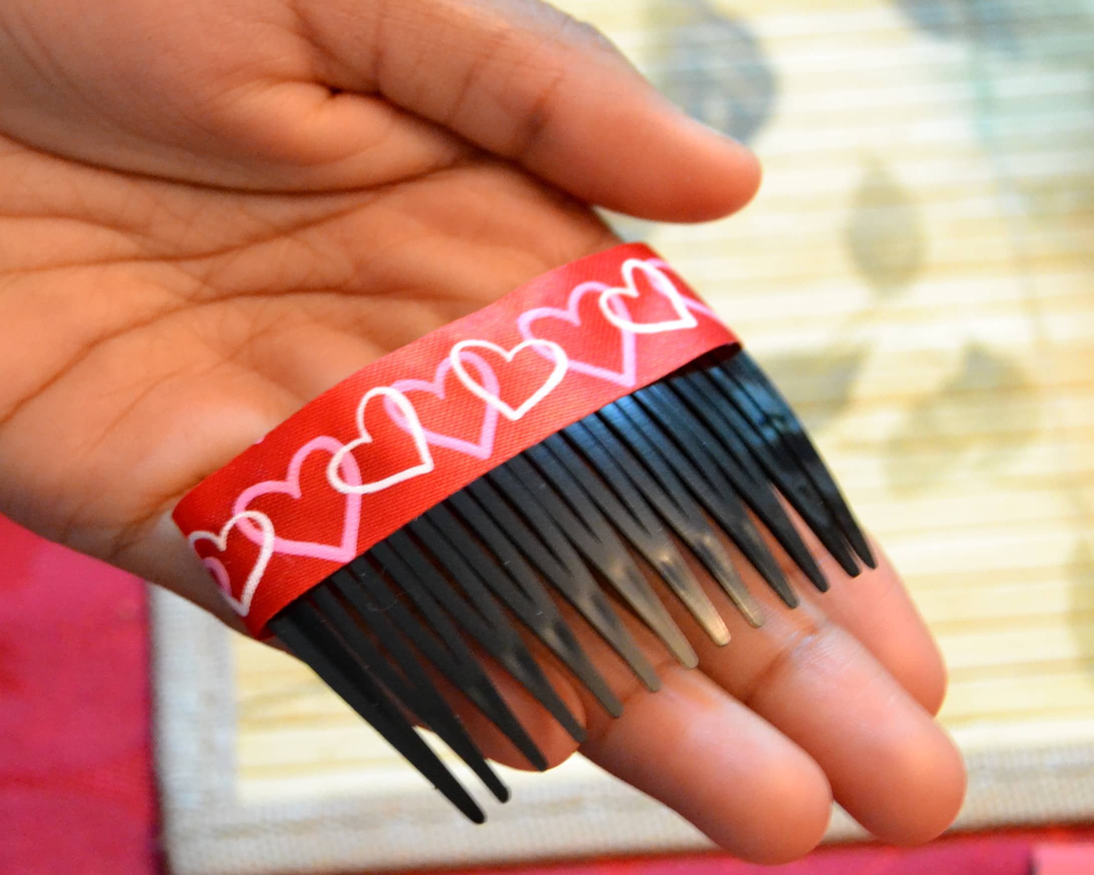 An easy DIY way to make a Valentine Hair Accessory (9)