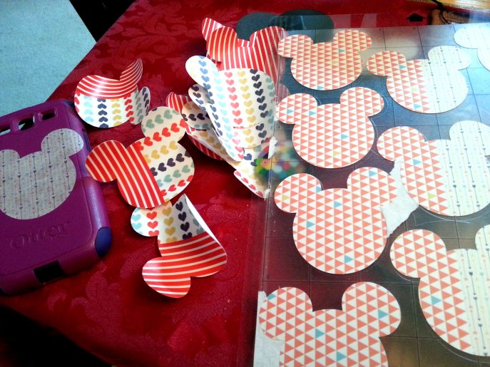 Minnie Mickey Mouse Birthday Party Decorations, Cake, Ears & More -  TheSuburbanMom