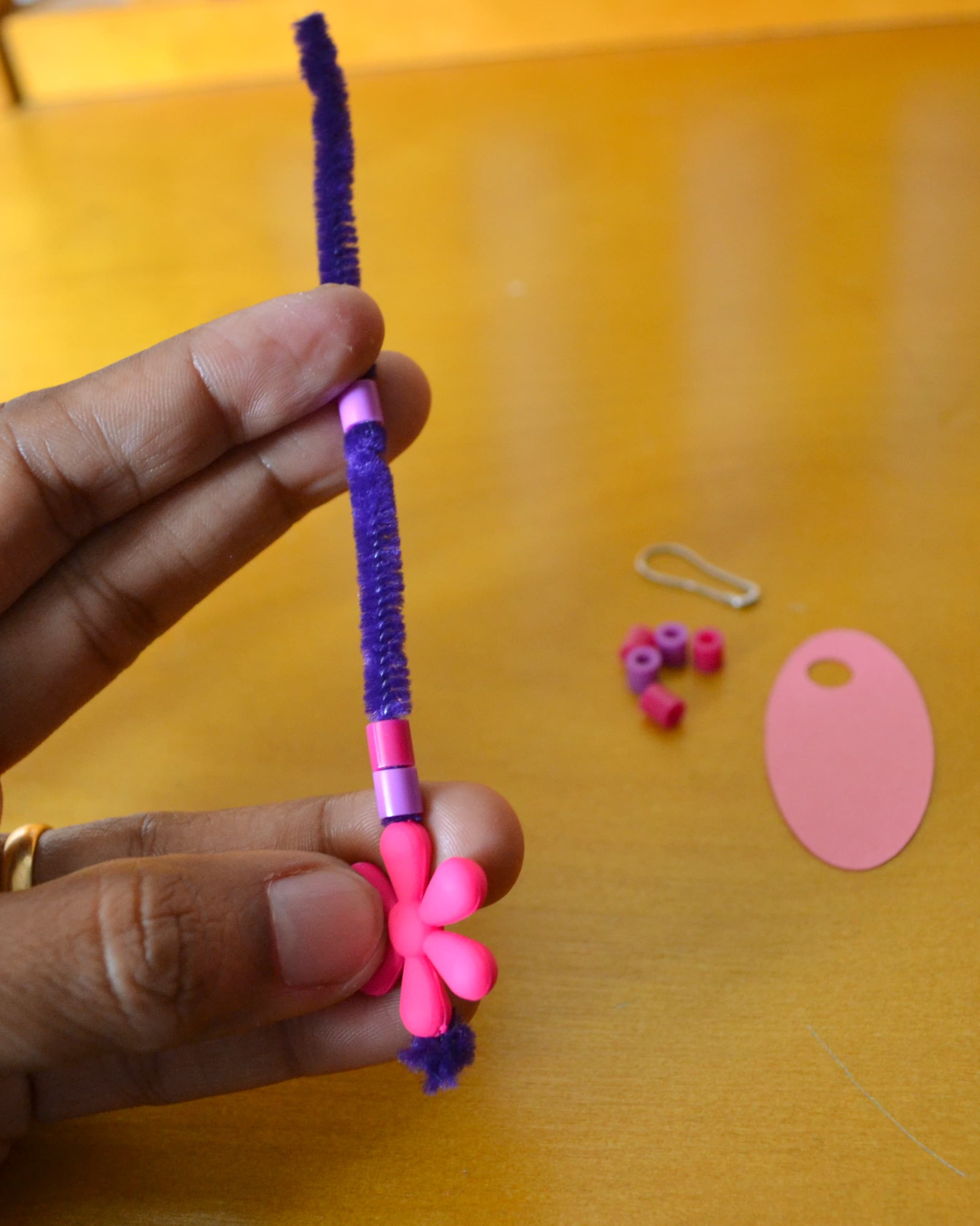Easy DIY Girl Scouts SWAPS Idea & Tutorial - MommySnippets (12)
