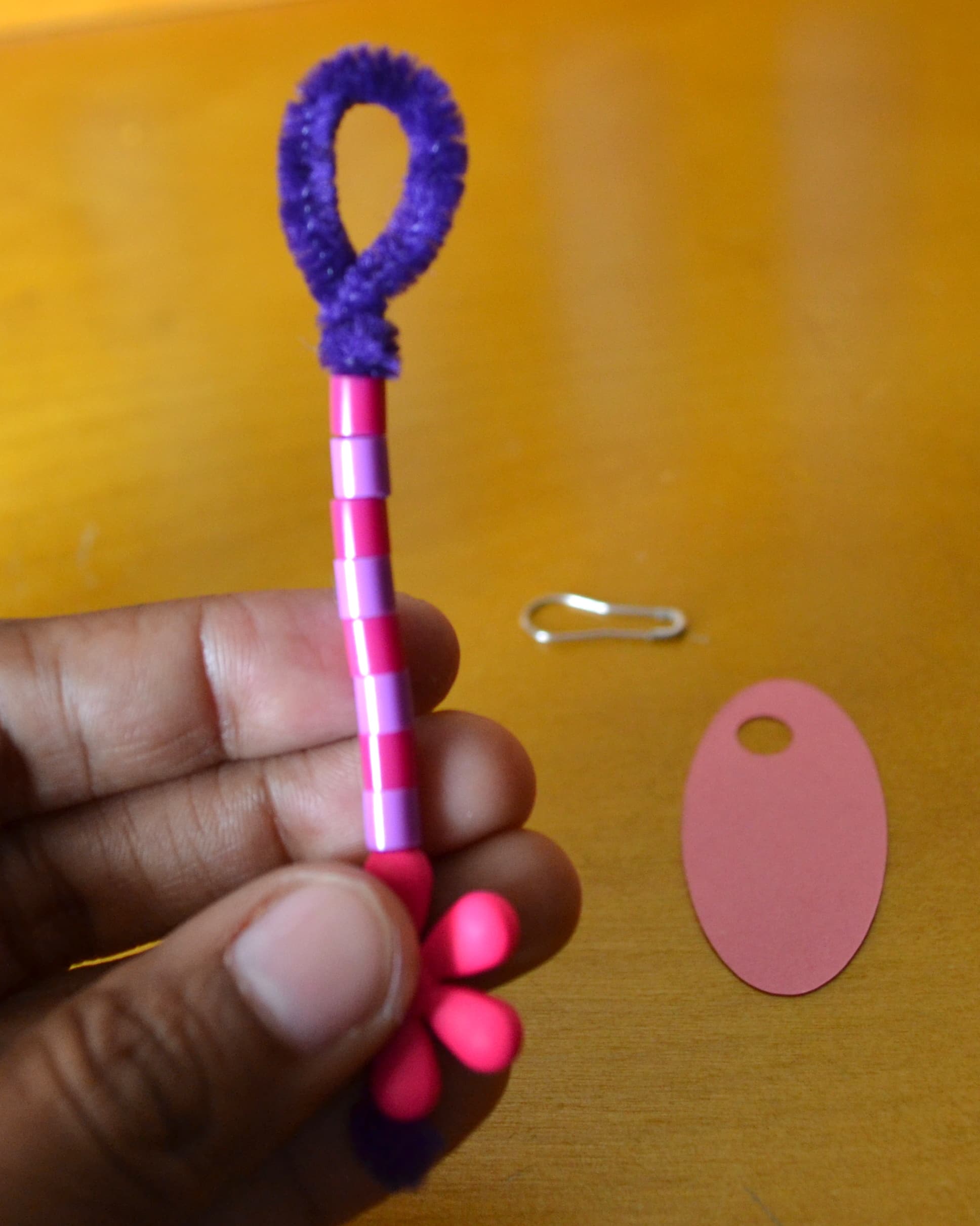 Easy DIY Girl Scouts SWAPS Idea & Tutorial - MommySnippets (14)