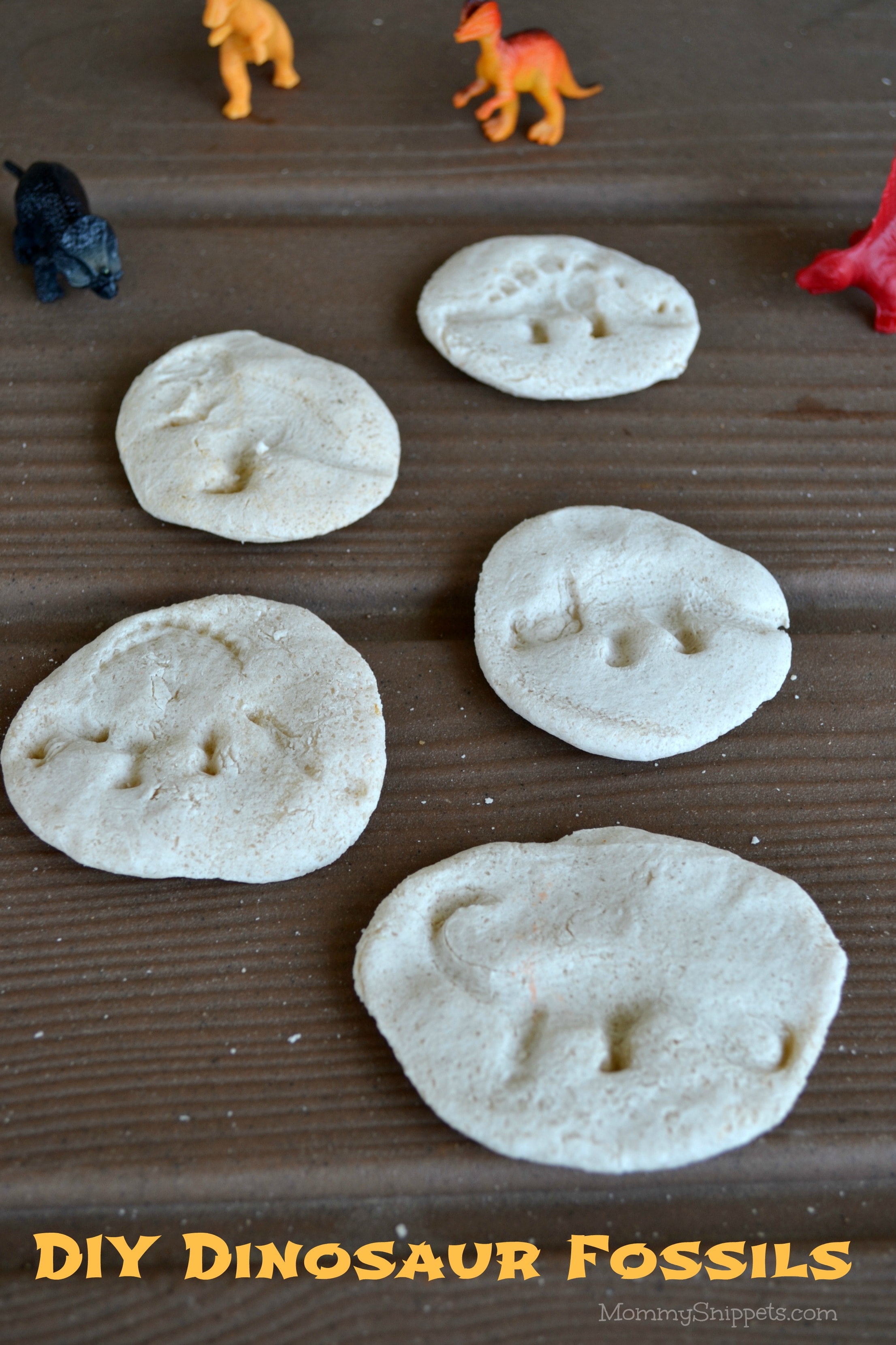 DIY Dinosaur Fossils {A #FandangoFamily #JurassicWorld feature} with Mommy Snippets (4)