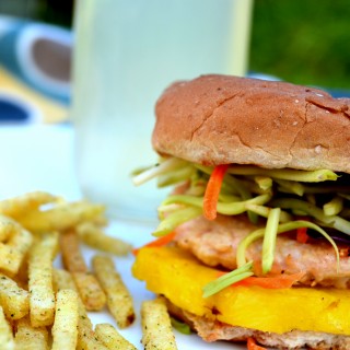 Stir-Fry Burger : An H-E-B #PrimoPicks Burger Bash Recipe - Mommy Snippets