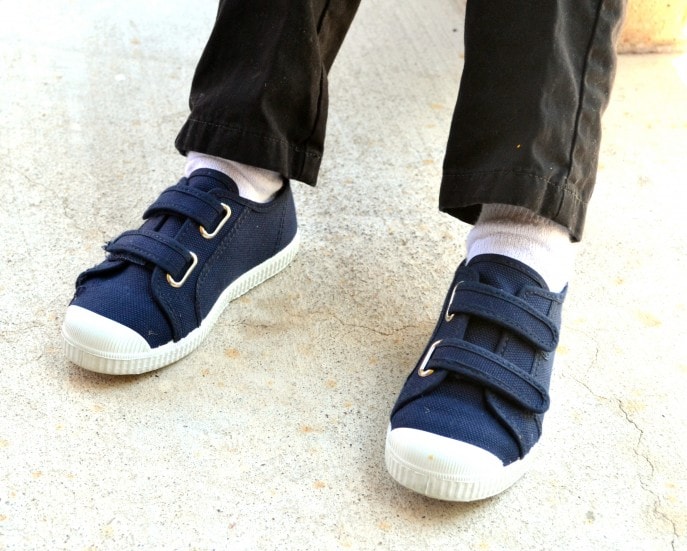 Stylish canvas shoes for kids from Cienta - MommySnippets.com #Ad (12)