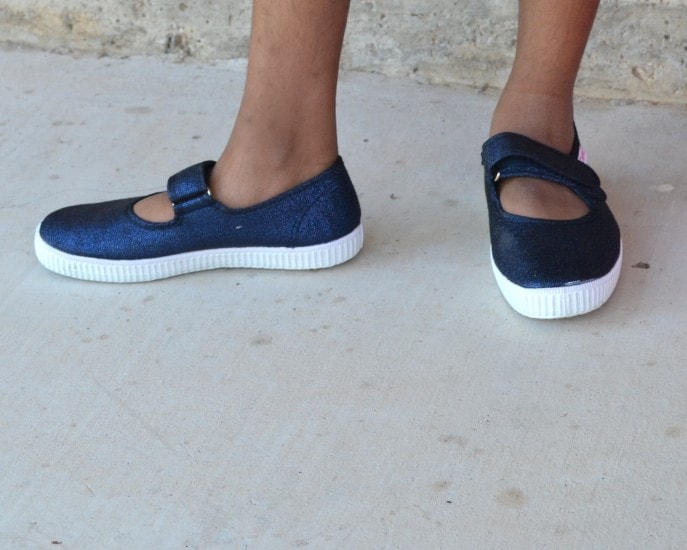 Stylish canvas shoes for kids from Cienta - MommySnippets.com #Ad (23)