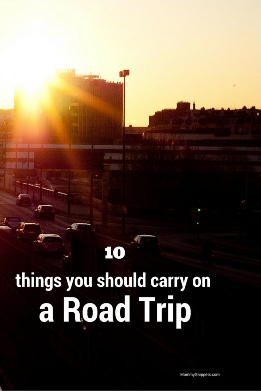 10 things you should carry on a road trip- MommySnippets.com