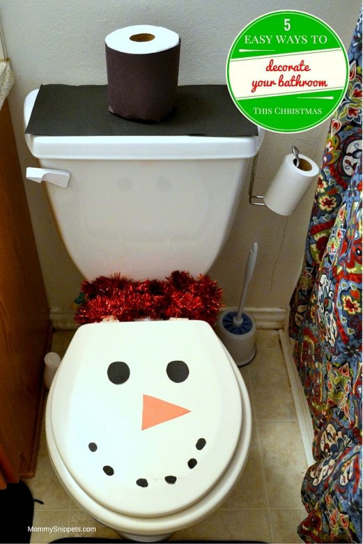 5 easy ways to decorate your bathroom for Christmas - MommySnippets.com #Sponsored #HostingHacks #Cbias (1)