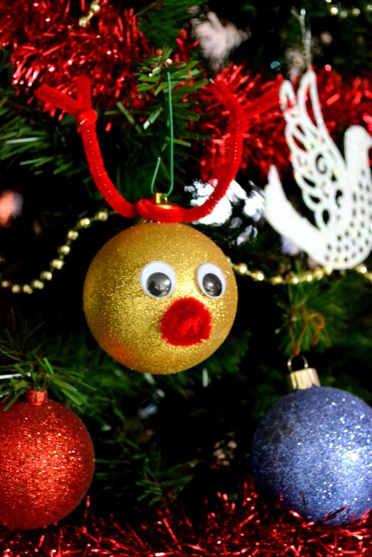 Easy DIY Reindeer Ornament Your Child Can Make - MommySnippets.com