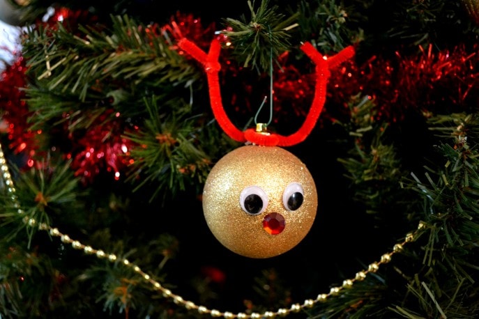 Easy DIY Reindeer Ornaments Your Child Can Make (+ Tutorial) with MommySnippets (16)