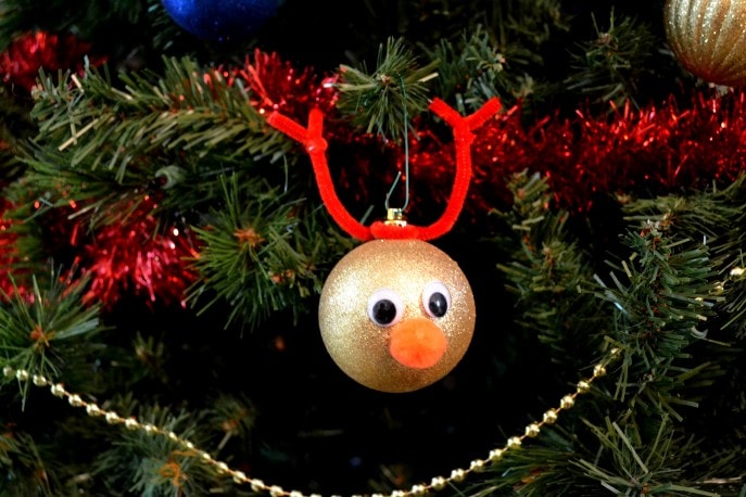 Easy DIY Reindeer Ornaments Your Child Can Make (+ Tutorial) with MommySnippets (20)