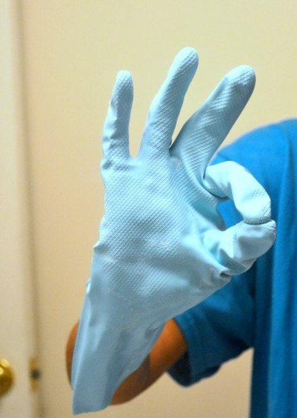 How-to-make-an-all-surface-cleaner-that-works.-MommySnippets.com-SpringClean16-Sponsored-45-427x600.jpg