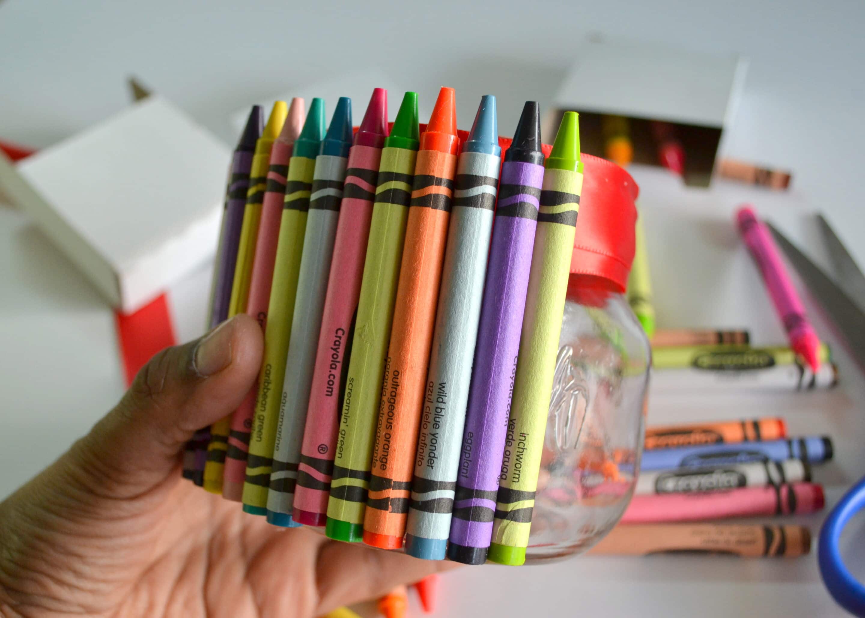 A Unique Teacher Appreciation Gift With Crayons - MommySnippets (20)