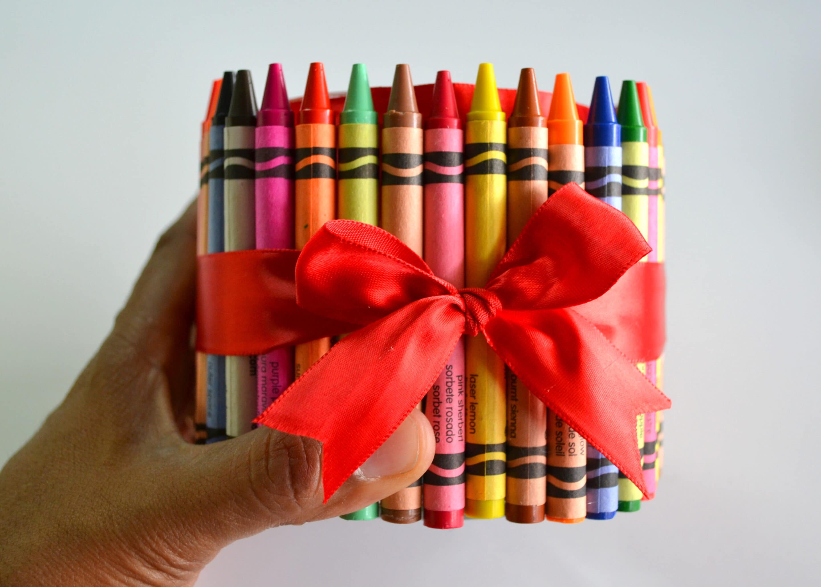 A Unique Teacher Appreciation Gift With Crayons - MommySnippets (29)