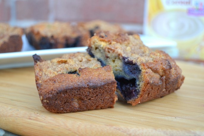 How to make Blueberry Oat Crumb Bread- MommySnippets.com #Sponsored #CookingWithGerber (2)
