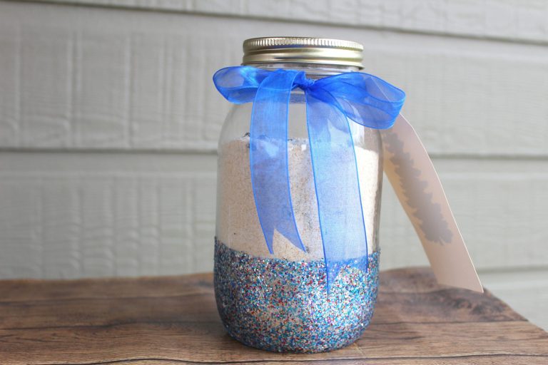 An Easy DIY Cookie Mix in a Jar Gift