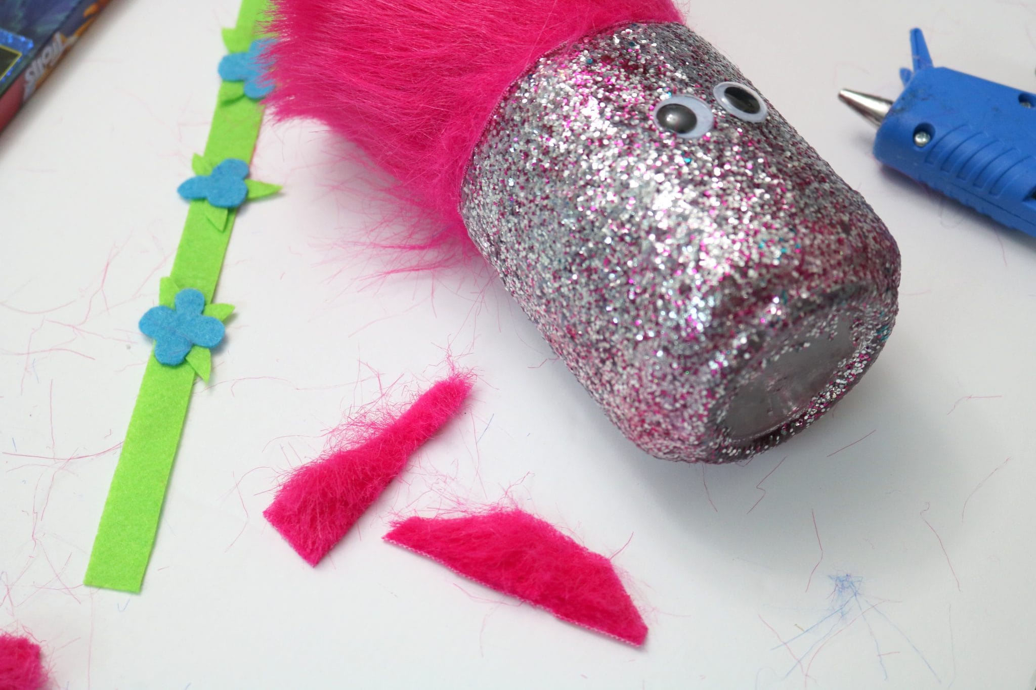 Making Trolls How to make your own Trolls movie inspired holder.