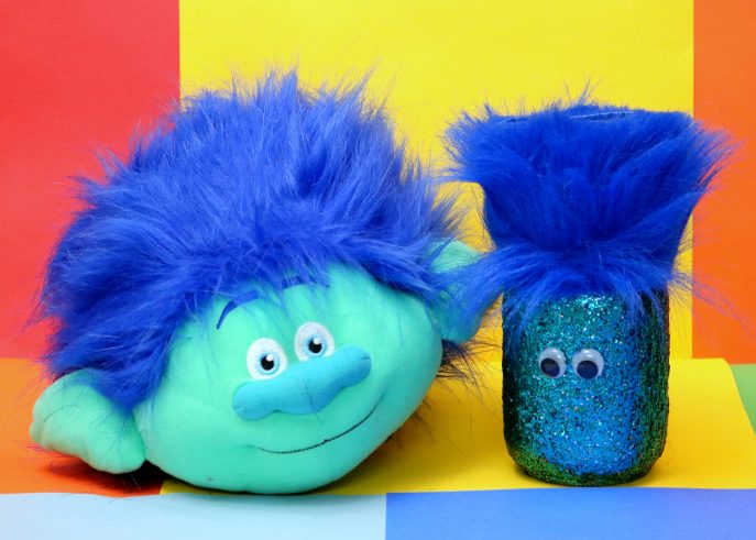 How to make your own Trolls movie inspired holder. - MommySnippets.com #BringHomeHappy #FHEInsiders #ad (7)