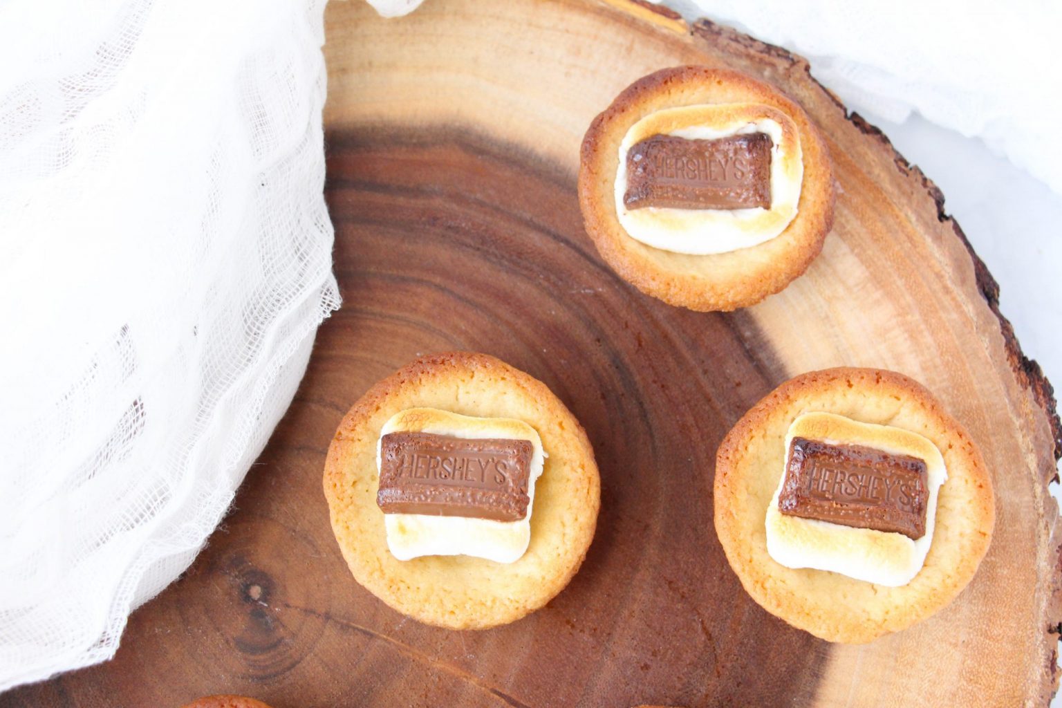 How to make S'mores Cookie Cups that are mess free