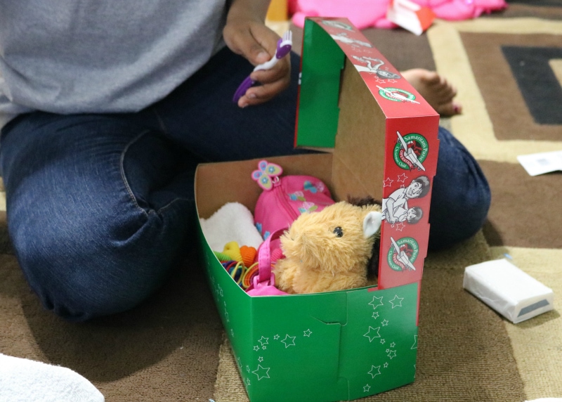 christmas child shoebox ideas