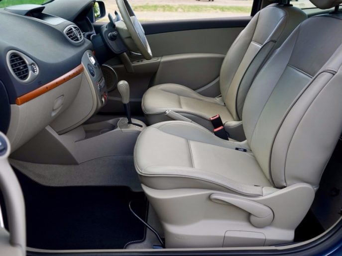 Cloth vs Leather Why Cloth Is Best For Car Seats