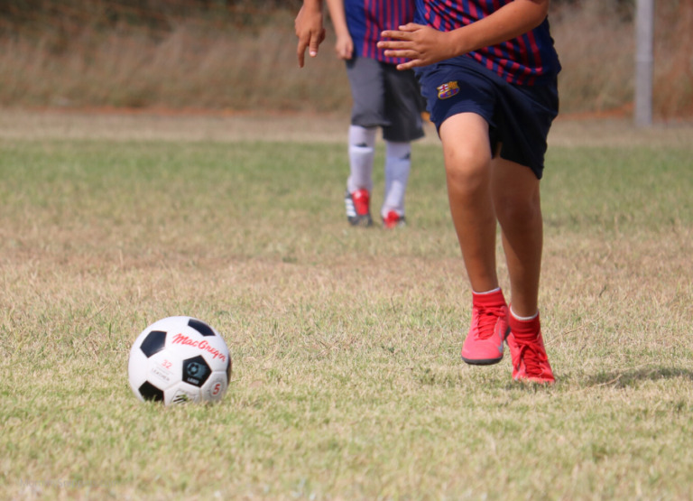 how-to-support-your-child-in-team-sports-mommy-snippets