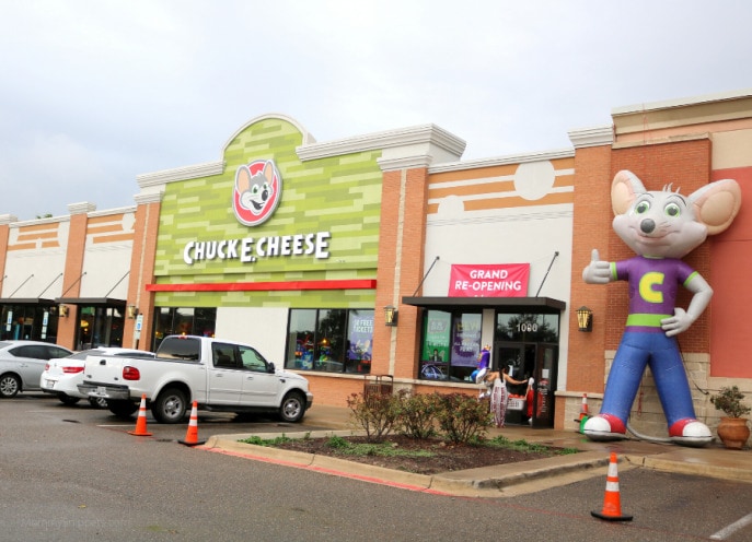 Chuck E. Cheese 1 687x496 