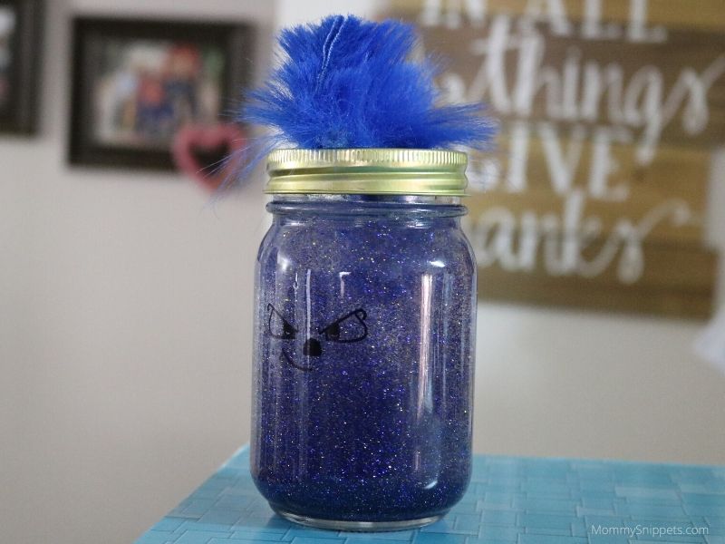 How to Make a Sonic the Hedgehog Sensory Calm Down Jar- MommySnippets.com