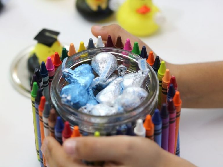 One Of The Easiest Kindergarten Graduation Gifts You Can Make one-of-the-easiest-kindergarten-graduation-gifts-you-can-make