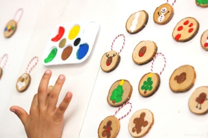 How To Make These Easy Fingerprint Christmas Ornaments