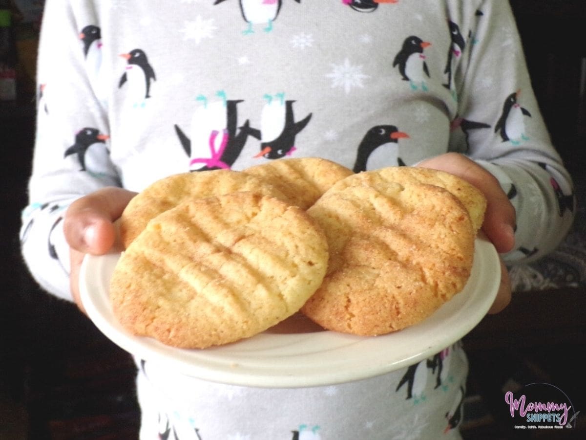 Holiday baking with kids- Kids making Christmas Cookies (1)