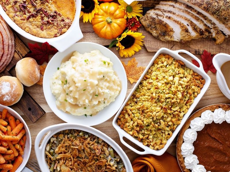 How to help picky eaters (+ Thanksgiving Dinner Checklist)