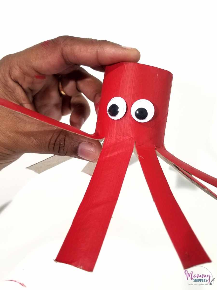 Toilet Paper Roll Octopus Craft - Easy Peasy and Fun