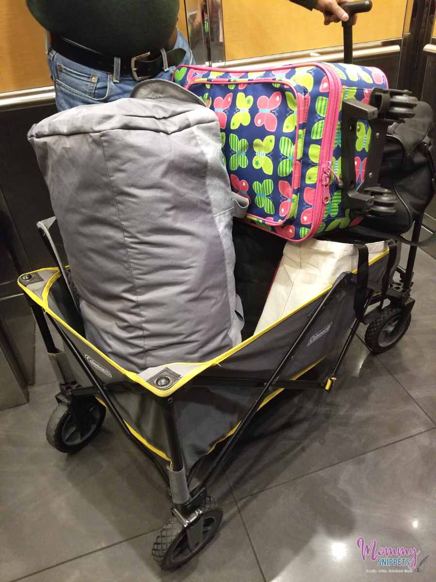 Carrying baggage with our collapsible wagon in the Embassy Suites by Hilton Houston Energy Corridor