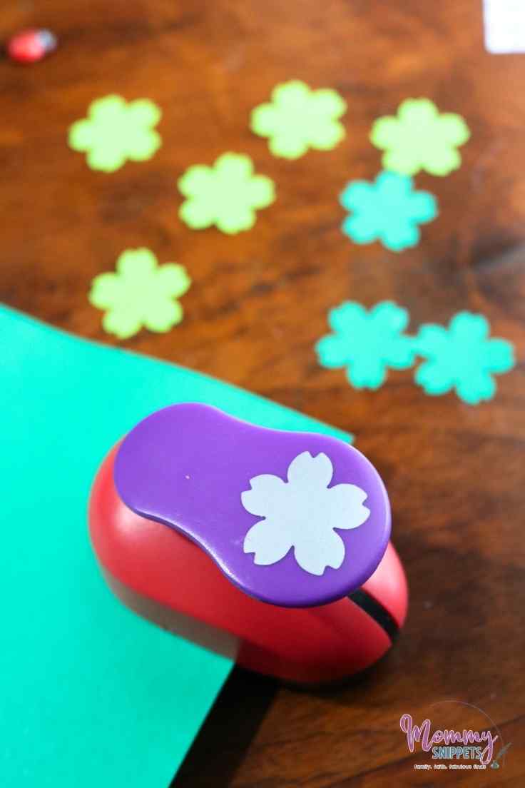 flower punch to make flowers for easy Girl Scouts SWAPS idea