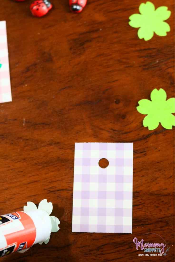 glue flower on card stock for easy Girl Scouts SWAPS idea