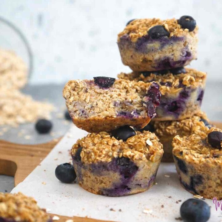 Healthy Oats and Chia Seed Muffins with Blueberries
