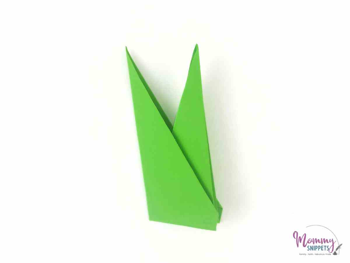 The Paper Tulip's Leaf- A Simple Origami Flower Craft.