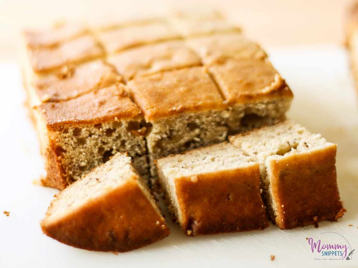banana cake slices